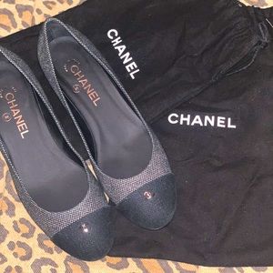 Christmas Special🎄🎅🏼CHANEL CC cap toe shoes Worn Once